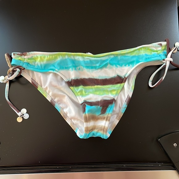 Roxy bikini - Picture 2 of 7